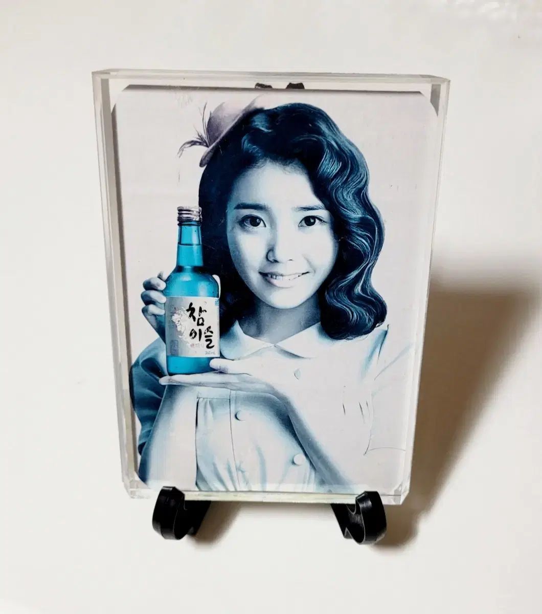 人気収集版 IU - チャミスル 20個入り紙ボックス イメージ額縁化