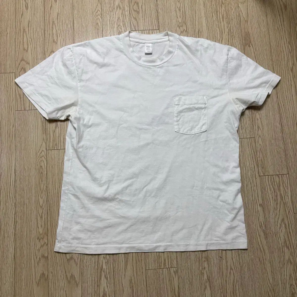 JJJJound ポケットロゴTシャツ