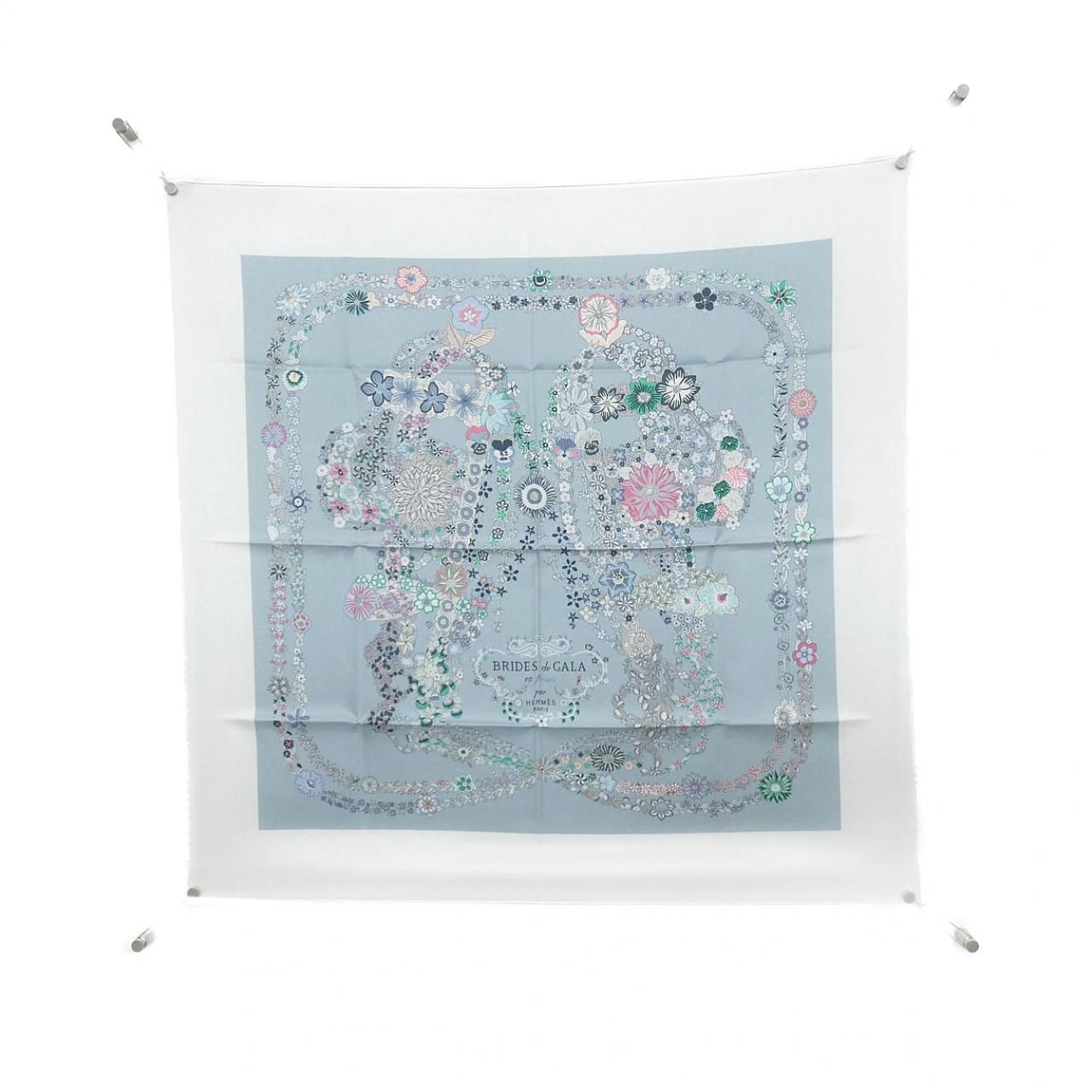 エルメス BRIDES DE GALA EN FLEURS カレ 004192S スカーフ 43,485円