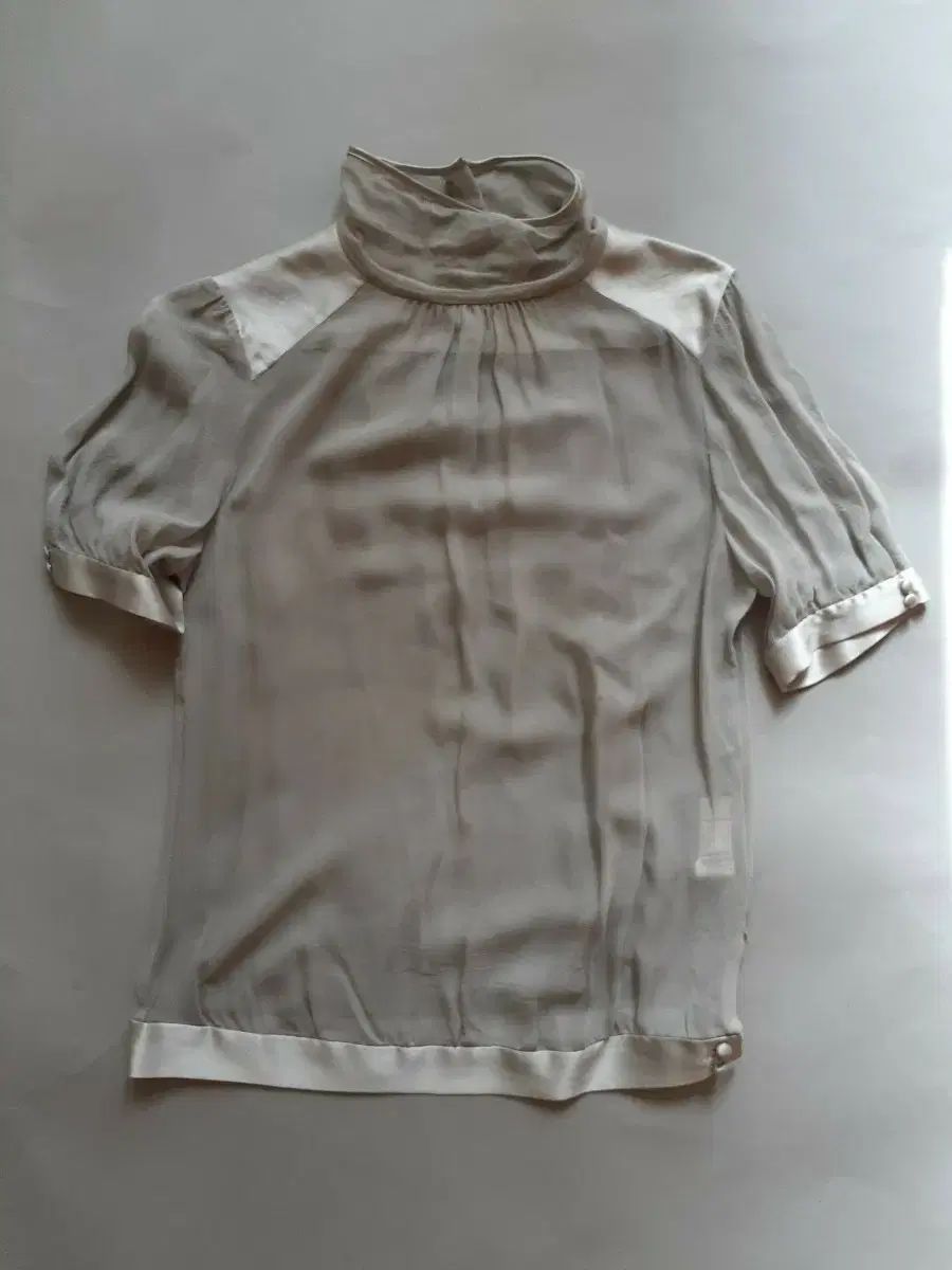 ハンサムシステム シルクブラウス 新品