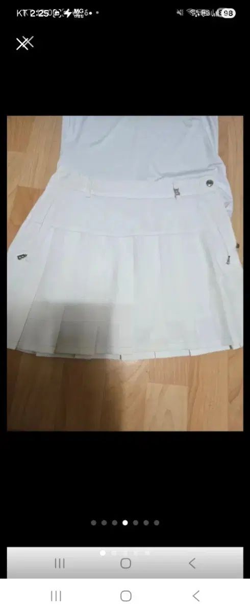 白ボグナー プリーツスカート