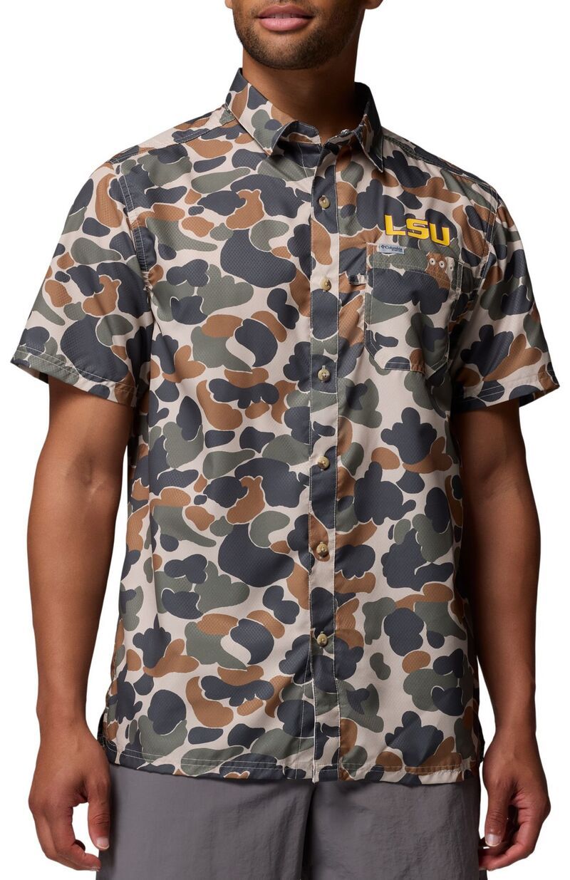 コロンビア メンズ トップス シャツ ボタンダウン Columbia Mens LSU Tigers Camo Super Slack Tide Button Down Shirt NoColor ア