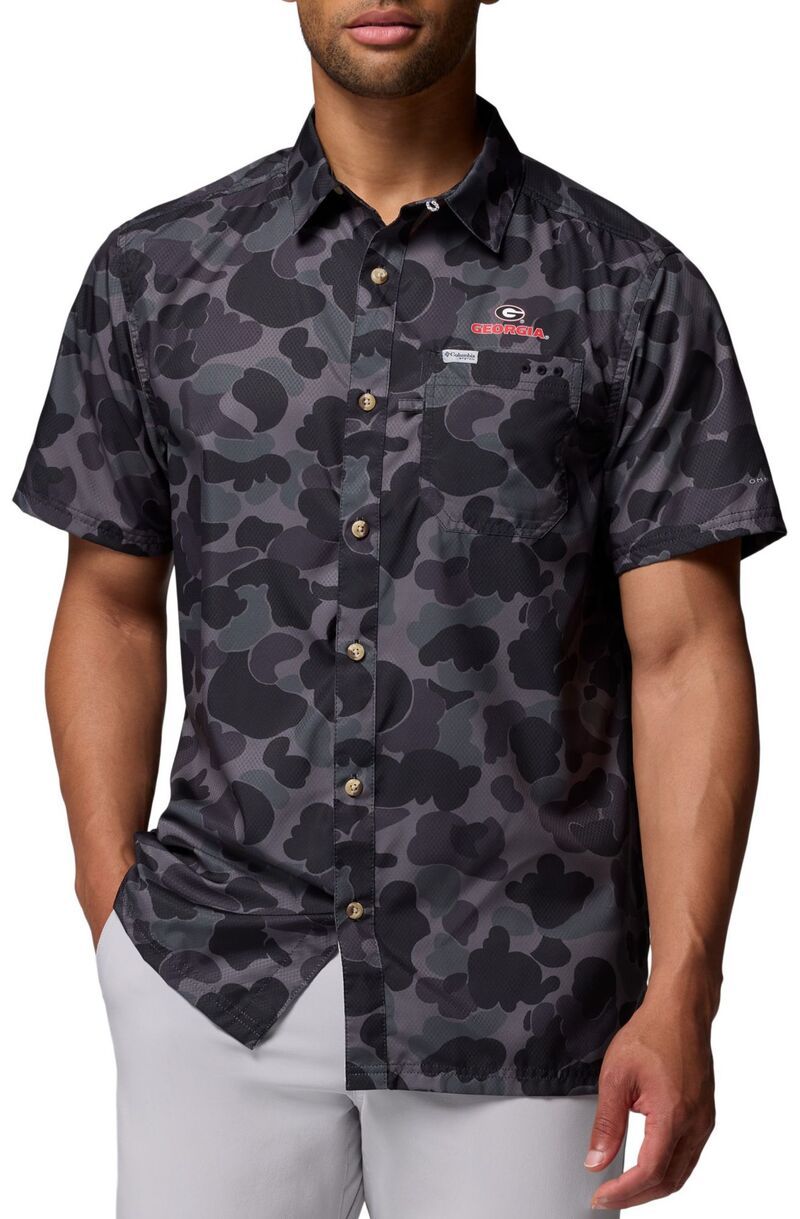 コロンビア メンズ トップス シャツ ボタンダウン Columbia Mens Georgia Bulldogs Camo Super Slack Tide Button Down Shirt NoC