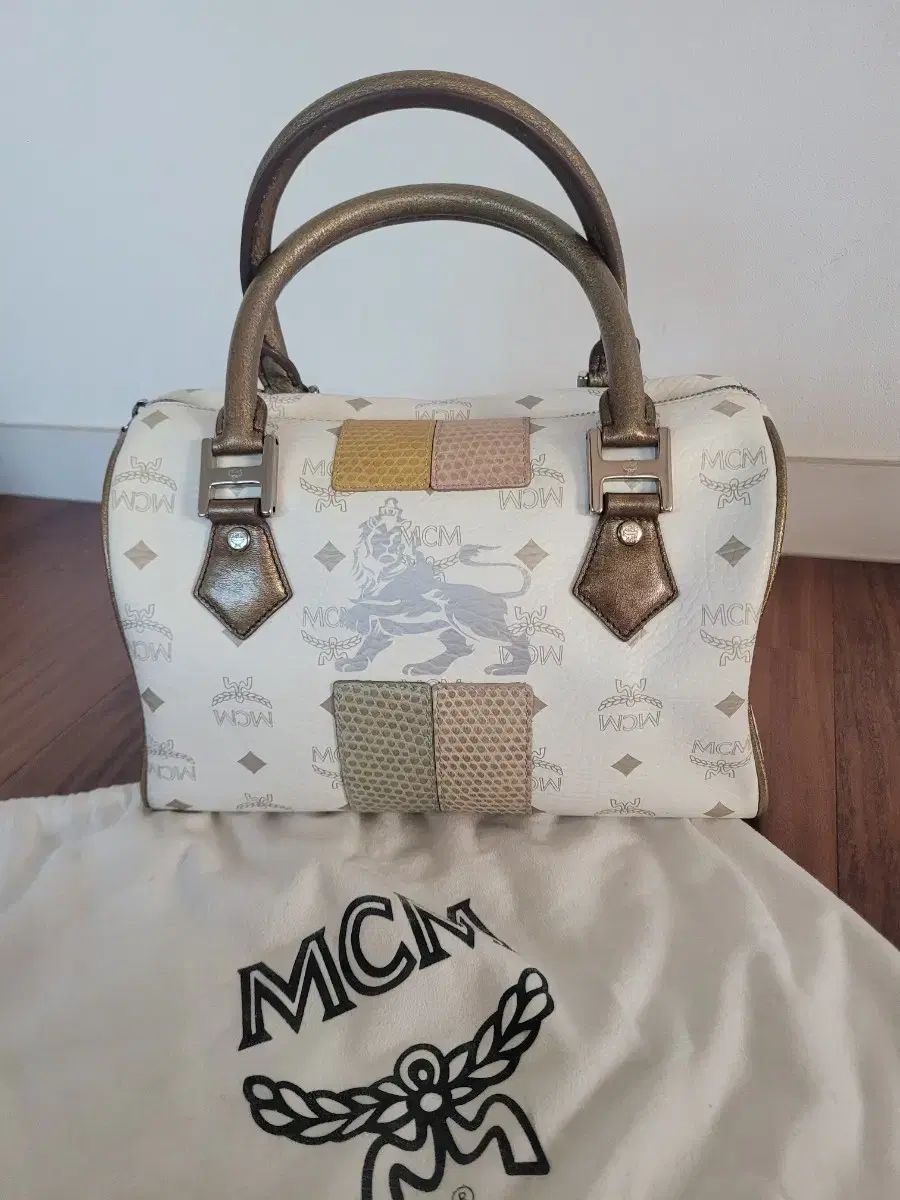 MCM ヴィセトス スピーディ バッグ 白 正規品
