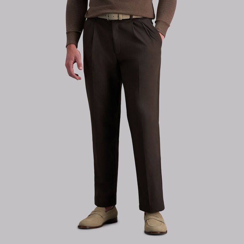 ハガー メンズ ボトムス カジュアルパンツ プリーツ Mens Haggar Cool Right Performance Flex ClassicFit Pleated Pants Brown ブラ
