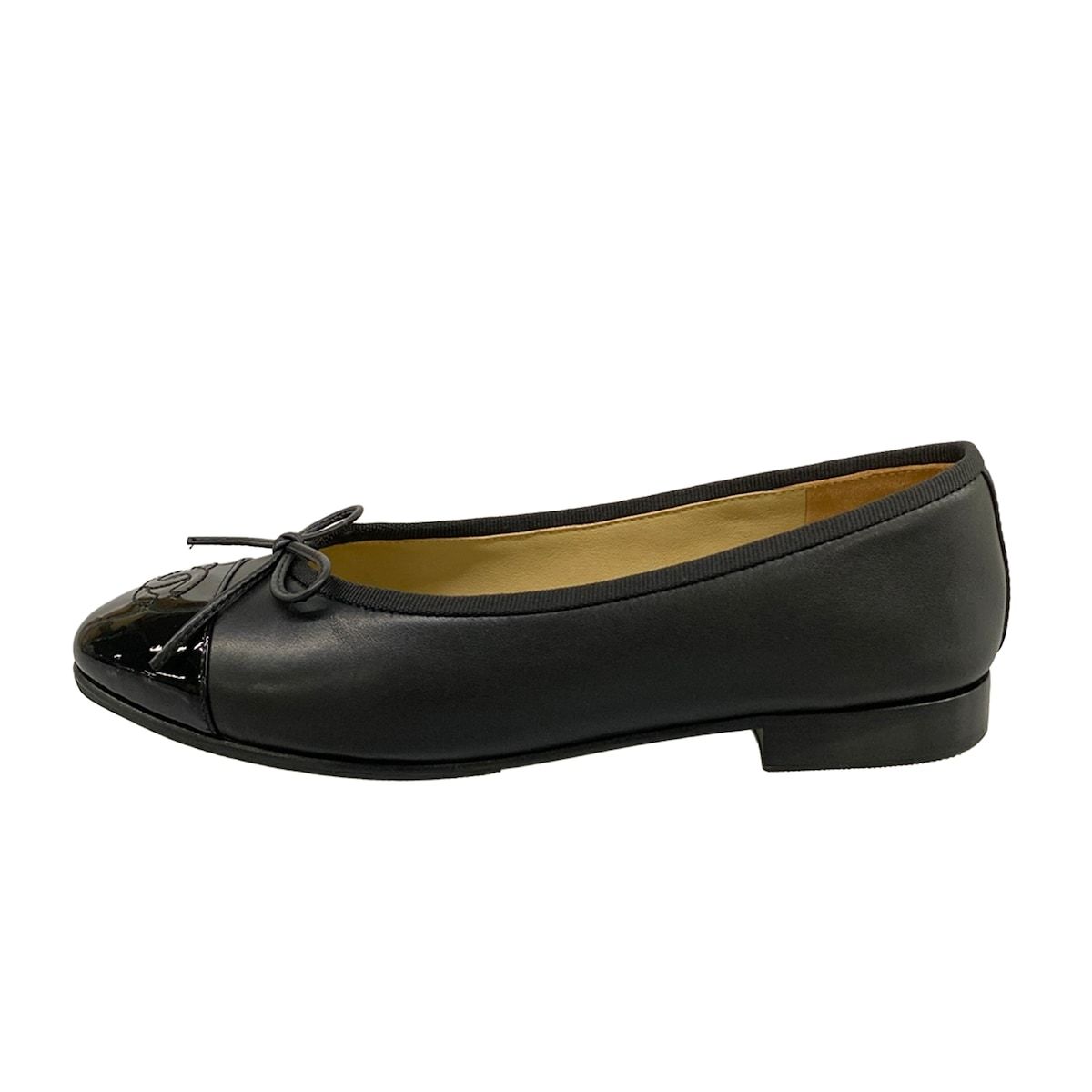 CHANEL(シャネル) フラットシューズ 37 1/2 C レディース - G02819 黒 ココマーク/リボン/アウトソール張替済 レザー、ラムスキン
