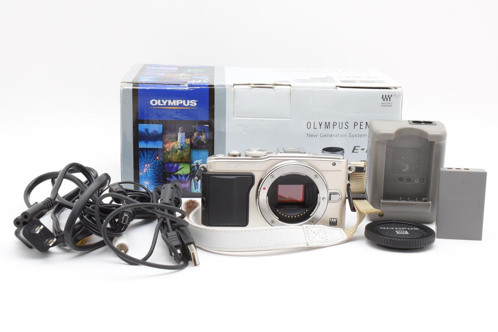 実用品 箱あり Olympus オリンパス PEN Lite E-PL6 シルバー ボディ