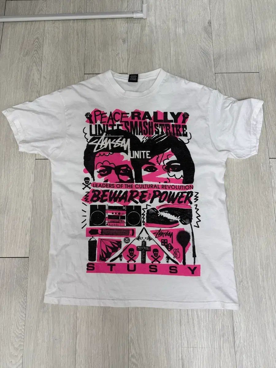 (L)STUSSY グラフィック 半袖Tシャツ