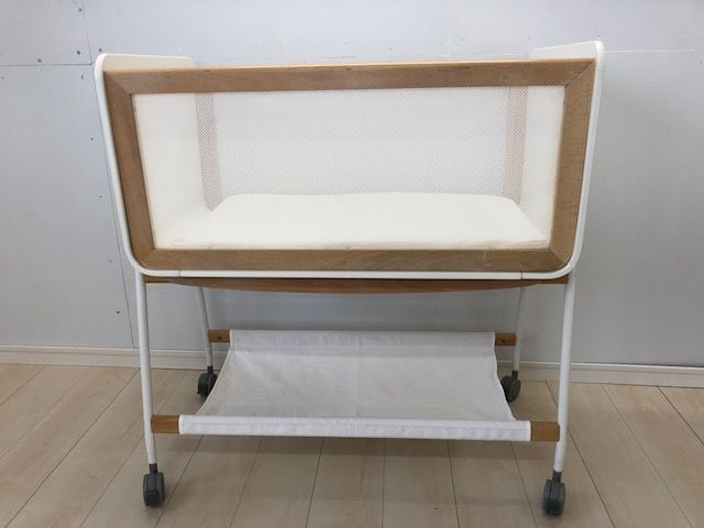 美品 クリーニング済み 説明書付リリワゴン2 ホワイトベビーベッド