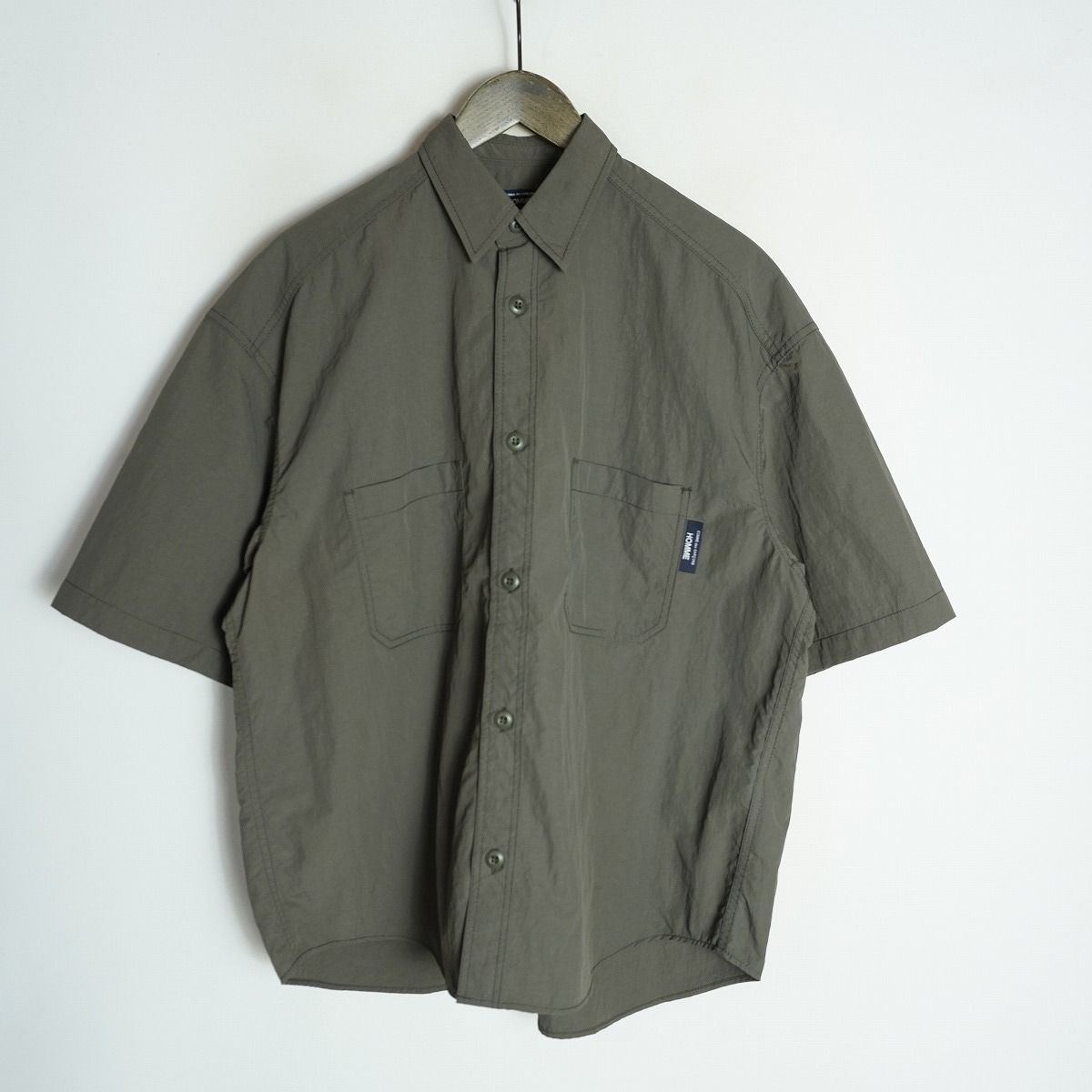 美品 26SS COMME des GARCONS HOMME コムデ ギャルソン オム HQ-B021 ナイロン タッサー 半袖 シャツ AD2025 XS カーキ 4050Q♪