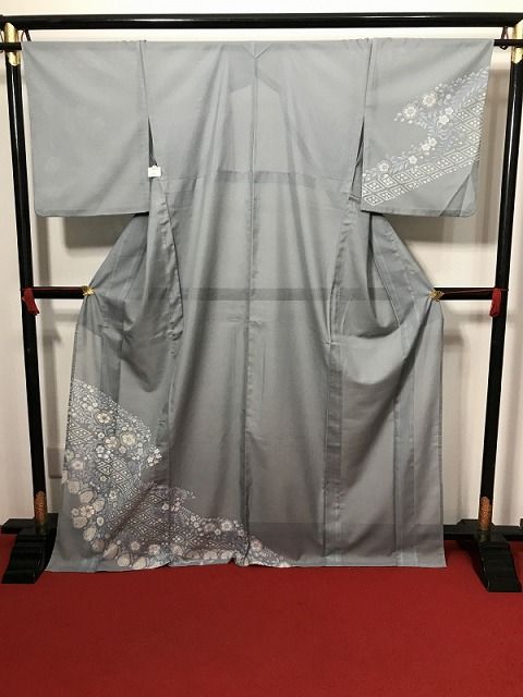 【中古】Mサイズ 付け下げ 化繊 グレー地に枝花模様 夏着物