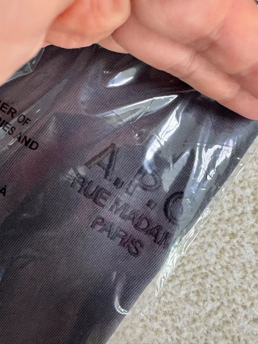 A P C 半袖 カラーTシャツ チャコール (M L)