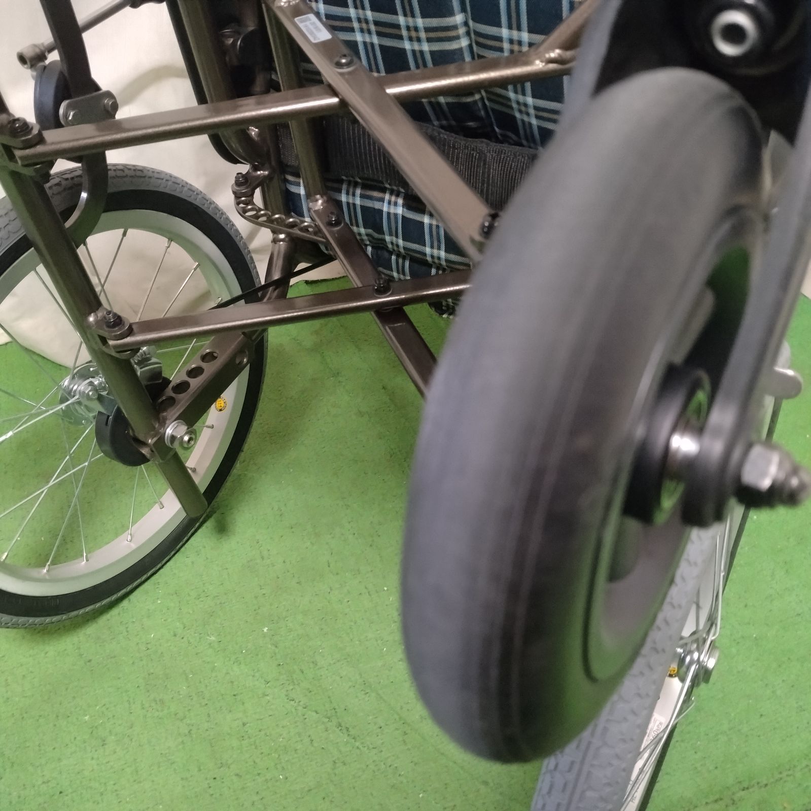 WC-13368) カワムラサイクル WAVIT ウェイビット WA16-40S ノーパンク