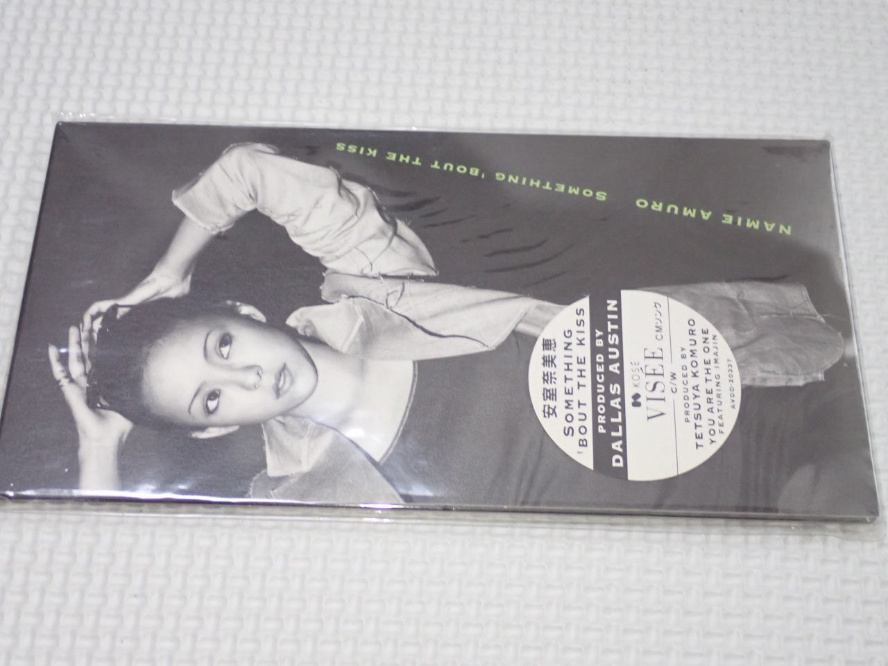 CD☆安室奈美恵 SOMETHING' BOUT THE KISS/YOU ARE THE ONE FEATURING