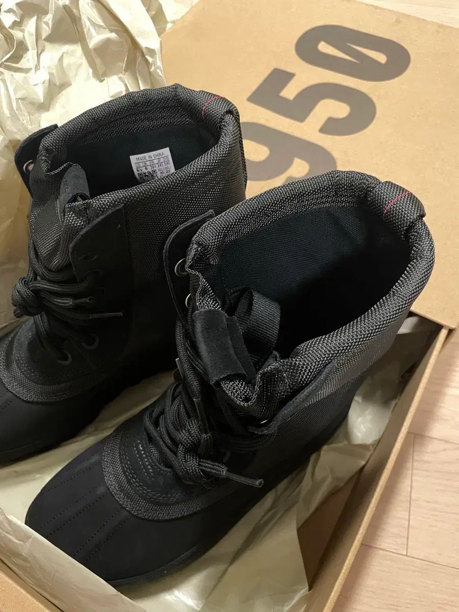 Yeezy 950 us6 5 新品