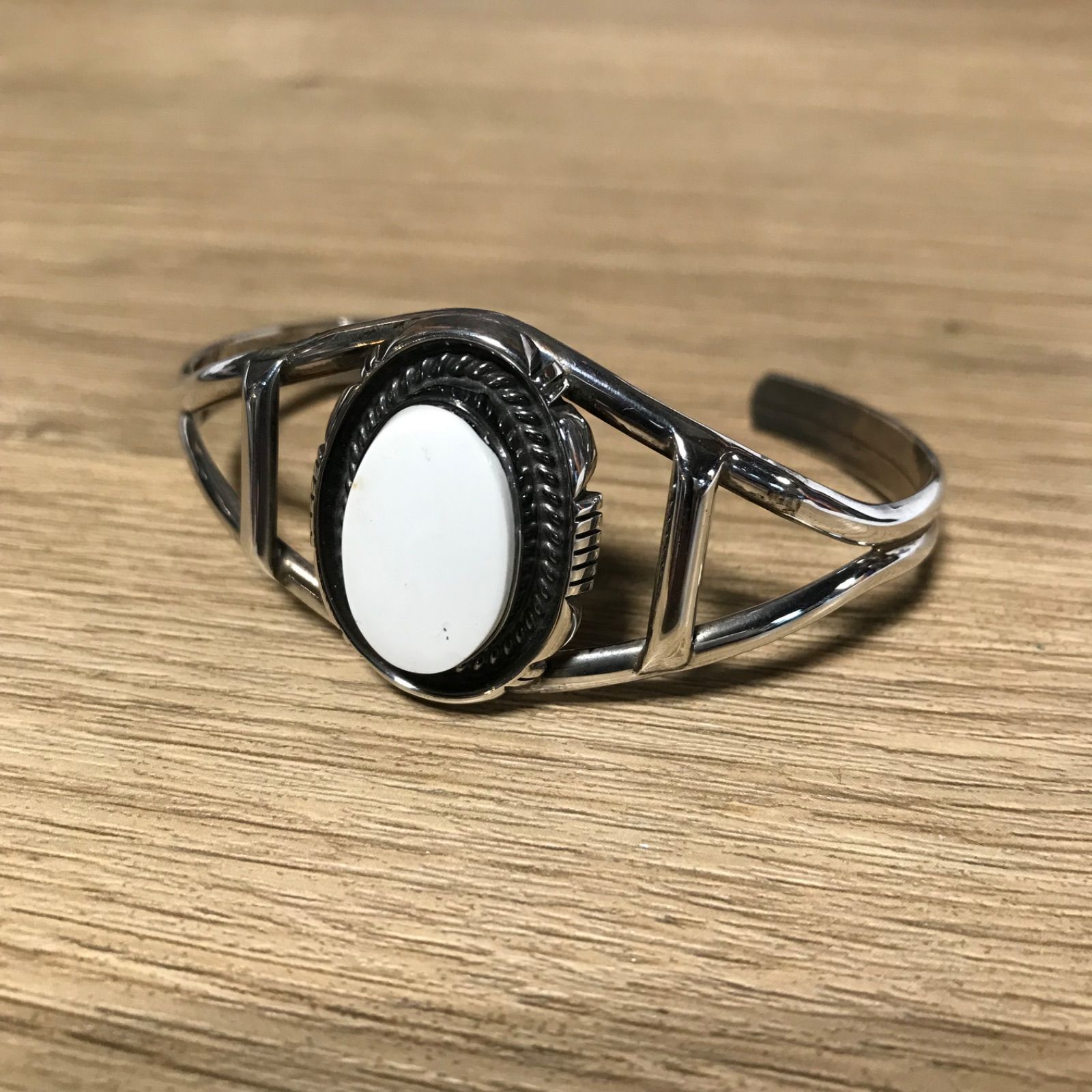 バングル　ブレスレット　アクセサリー　シルバー　sterling ストーンバングル　シンプル