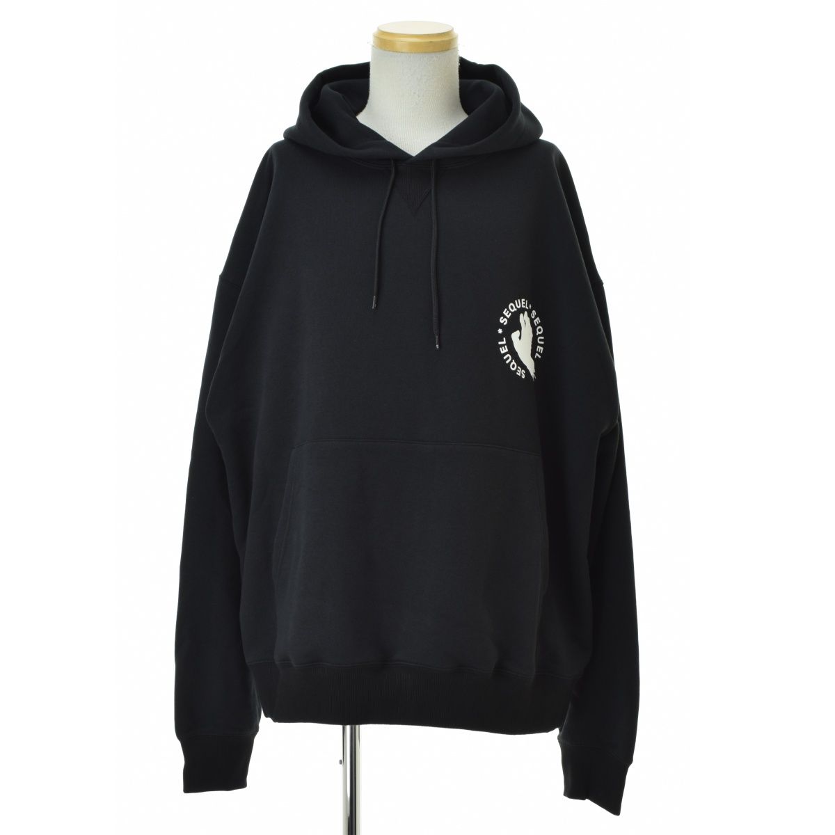 SEQUEL×SANTACRUZ×fragmentdesign】SQ-25AW-SCFCS-01 HOODIE BLACK