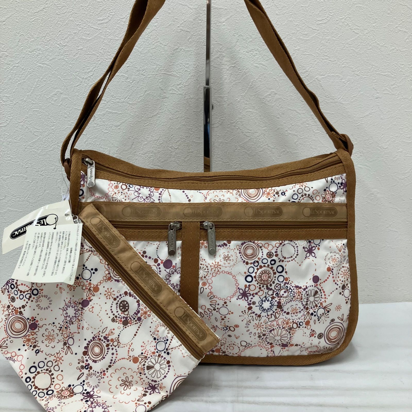4652 【美品】 LeSportsac レスポートサック タグ付き デラックス 