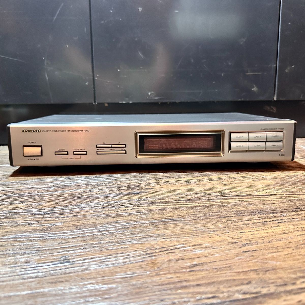 Onkyo T-403 Quartz Synthesized FM Stereo/AM Tuner オンキョー FM/AMステレオチューナー