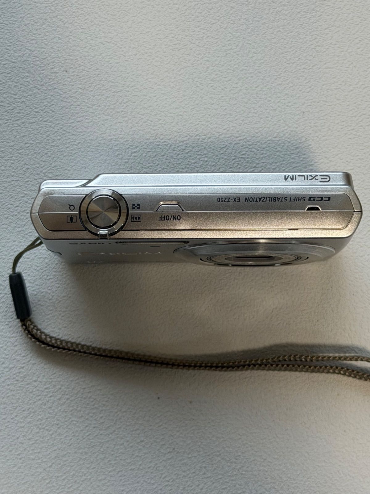 CASIO EXILIM EX-Z250 シルバー - メルカリ