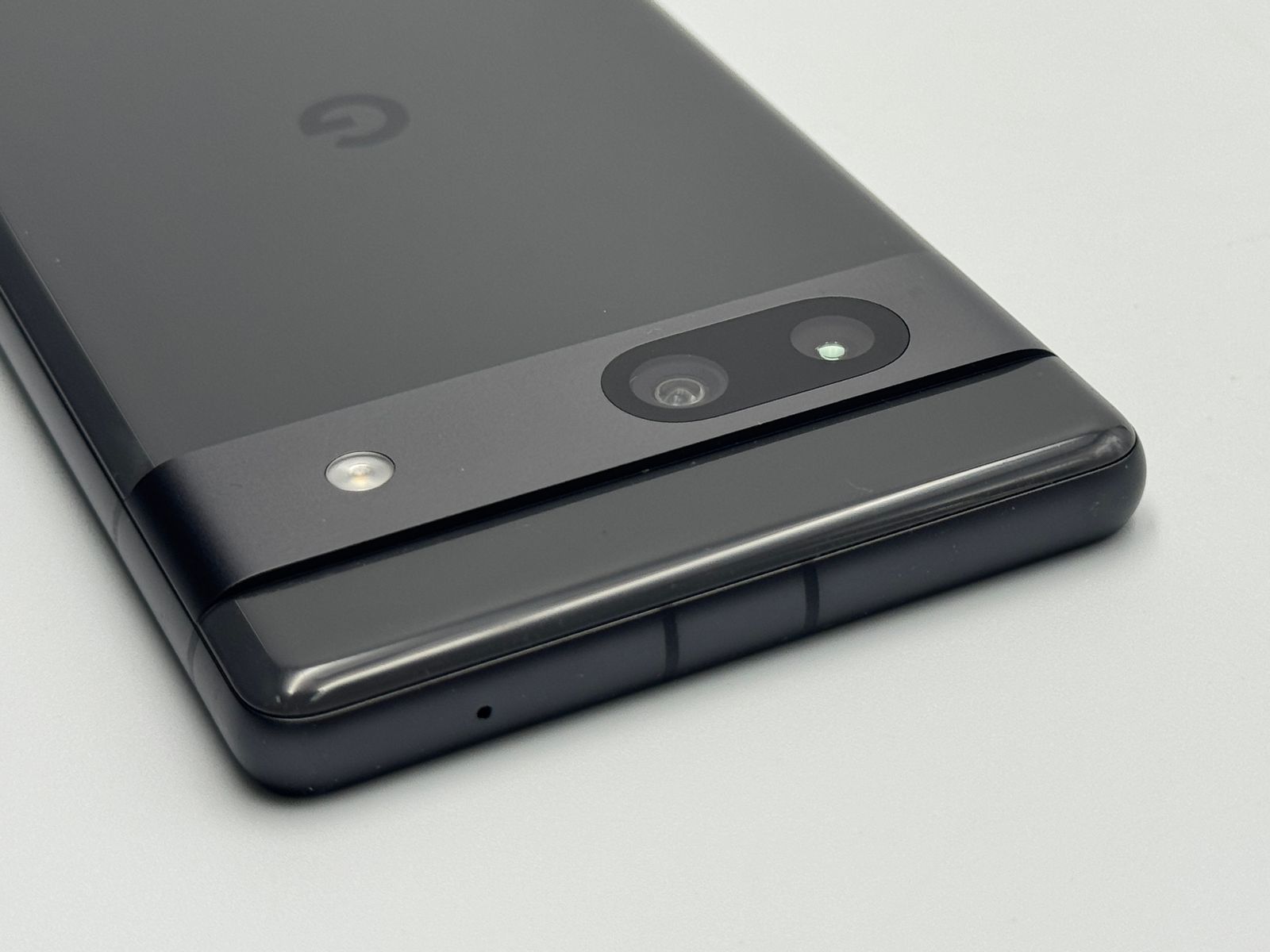 【中古C】Google Pixel 7a 128GB Charcoal SIMフリー 白ロム