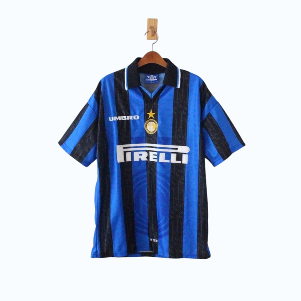 UMBRO アンブロ インテル サッカーシャツ 97-98 ホーム イングランド製 ブルー×黒の太ストライプ柄 M （w-3620526）
