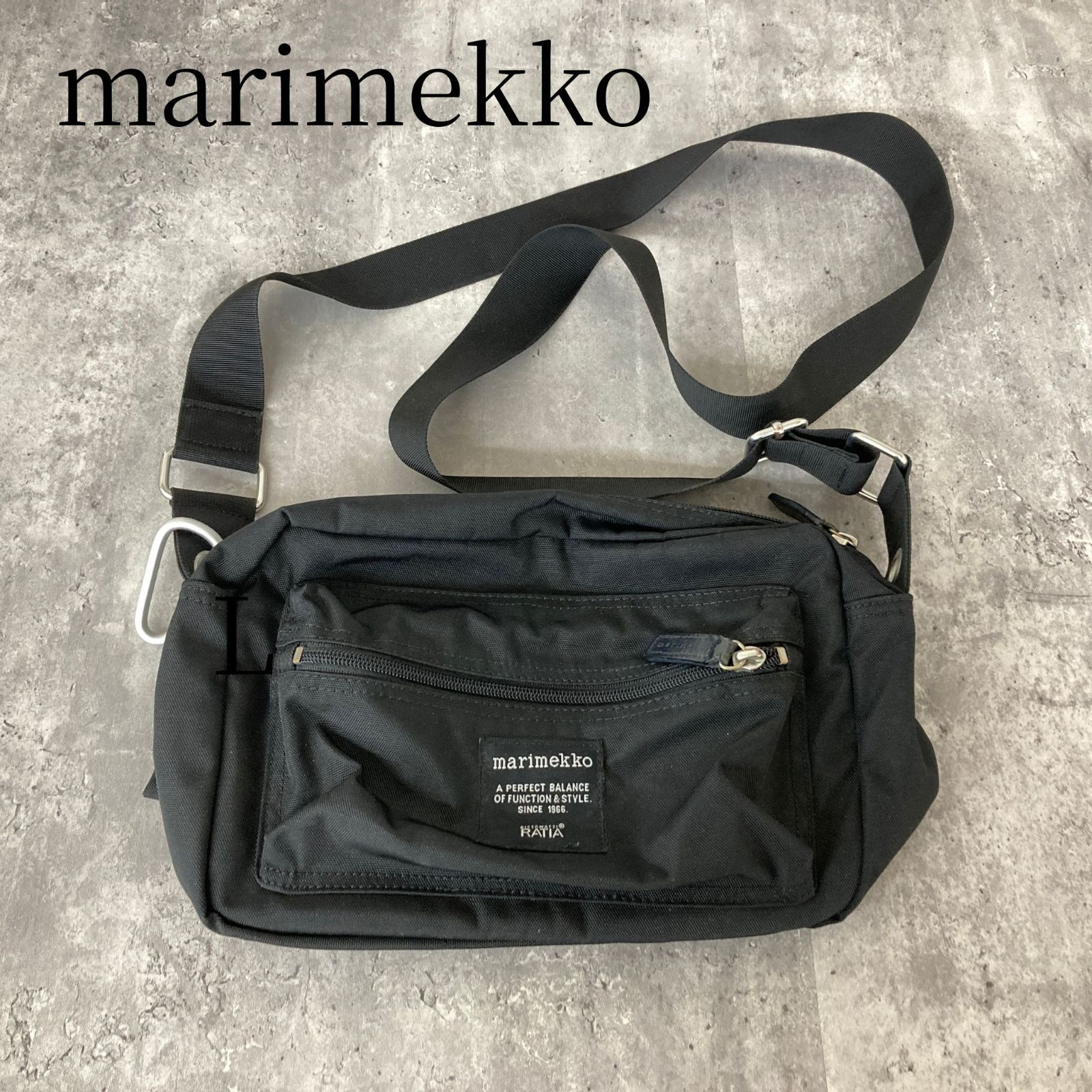 マリメッコ マイシングス ショルダーバッグ 黒 marimekko MY THINGS RATIA　メンズ レディース ミニバッグ ポシェット 斜め掛け クロスボディ ナイロン ポーチ サコッシュ 北欧 旅行 通学
