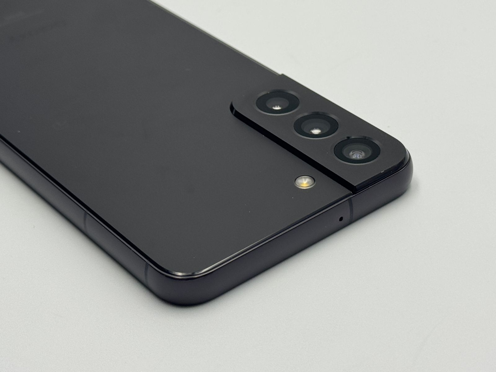 Galaxy S22 SCG13 256GB ファントムブラック SIMフリー - メルカリ
