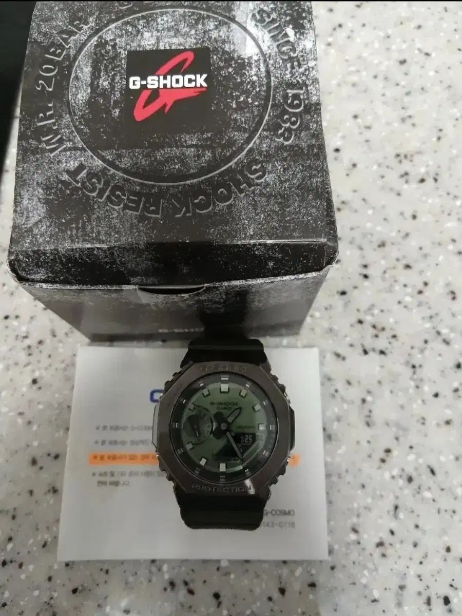 G-SHOCK腕時計 GA-2100 緑盤 ほぼ新品