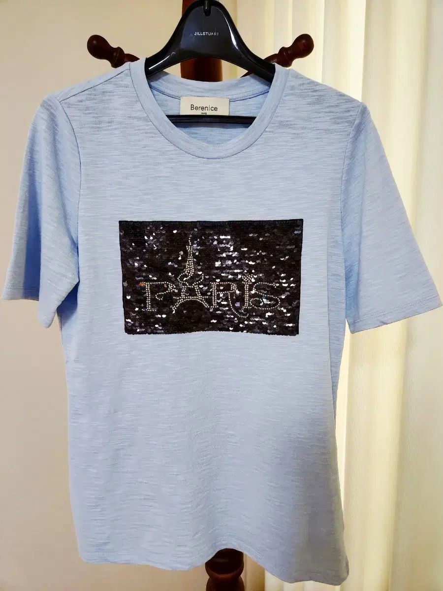 BERENICE PARIS スパンコール ロゴ 半袖Tシャツ 연블루 状態良し