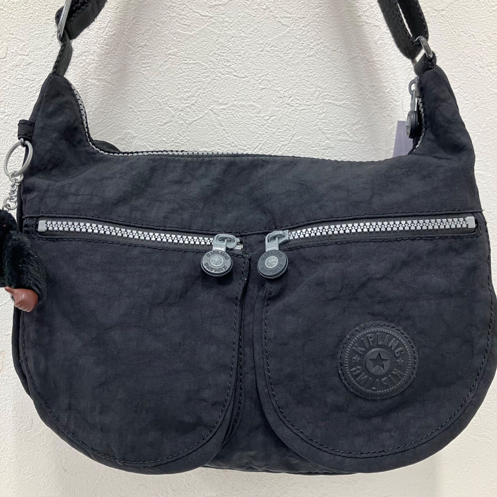 5469 Kipling キプリング ショルダーバッグ ブラック 黒 チャーム付き 