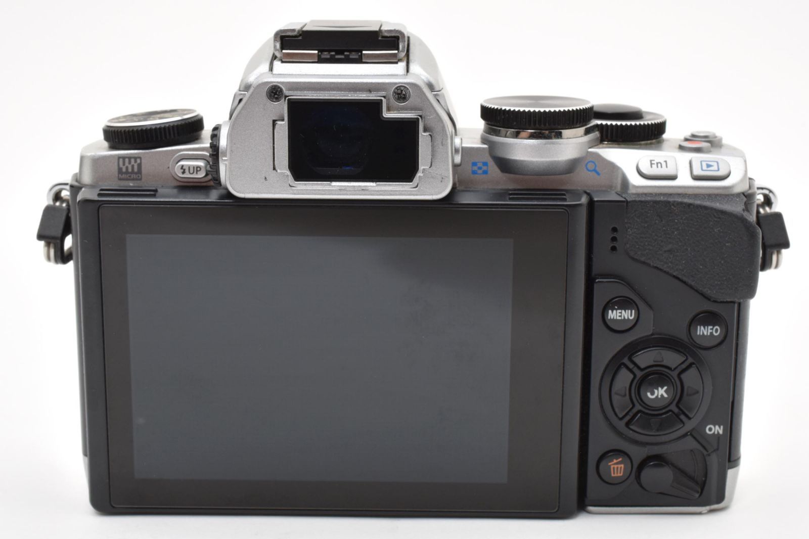 ☆ジャンク☆オリンパス OLYMPUS OM-D E-M10 ボディ シルバー☆ L50