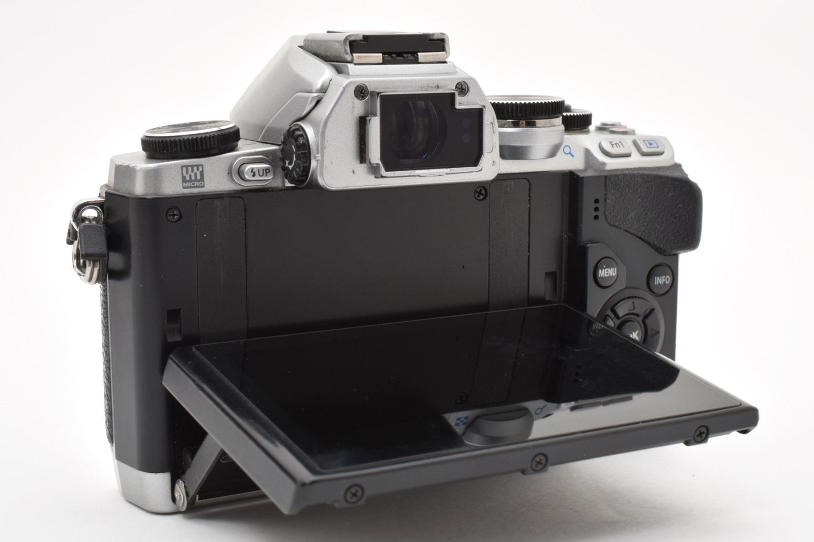 ☆ジャンク☆オリンパス OLYMPUS OM-D E-M10 ボディ シルバー☆ L50