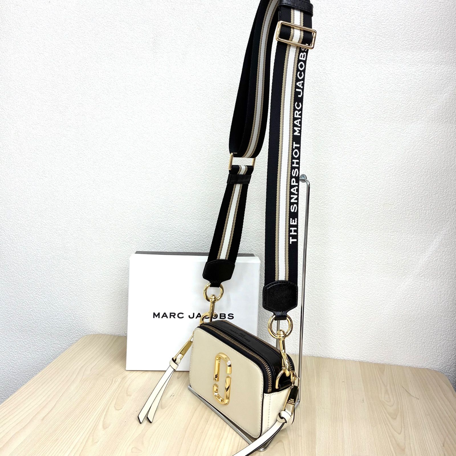 マークジェイコブス MARC JACOBS】ほぼ新品！ザ•スナップショット 
