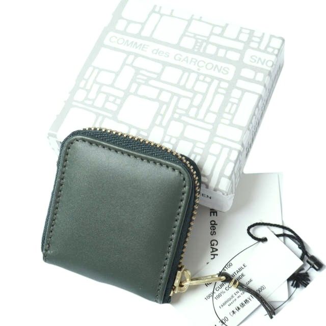 新品 Wallet COMME des GARCONS ウォレット コムデギャルソン CLASSIC LEATHER LINE D ZIP COIN CASE ラウンドジップコインケース 8Z-D041-051 BOTTLE GREEN 財布 ウォレット 9,196円
