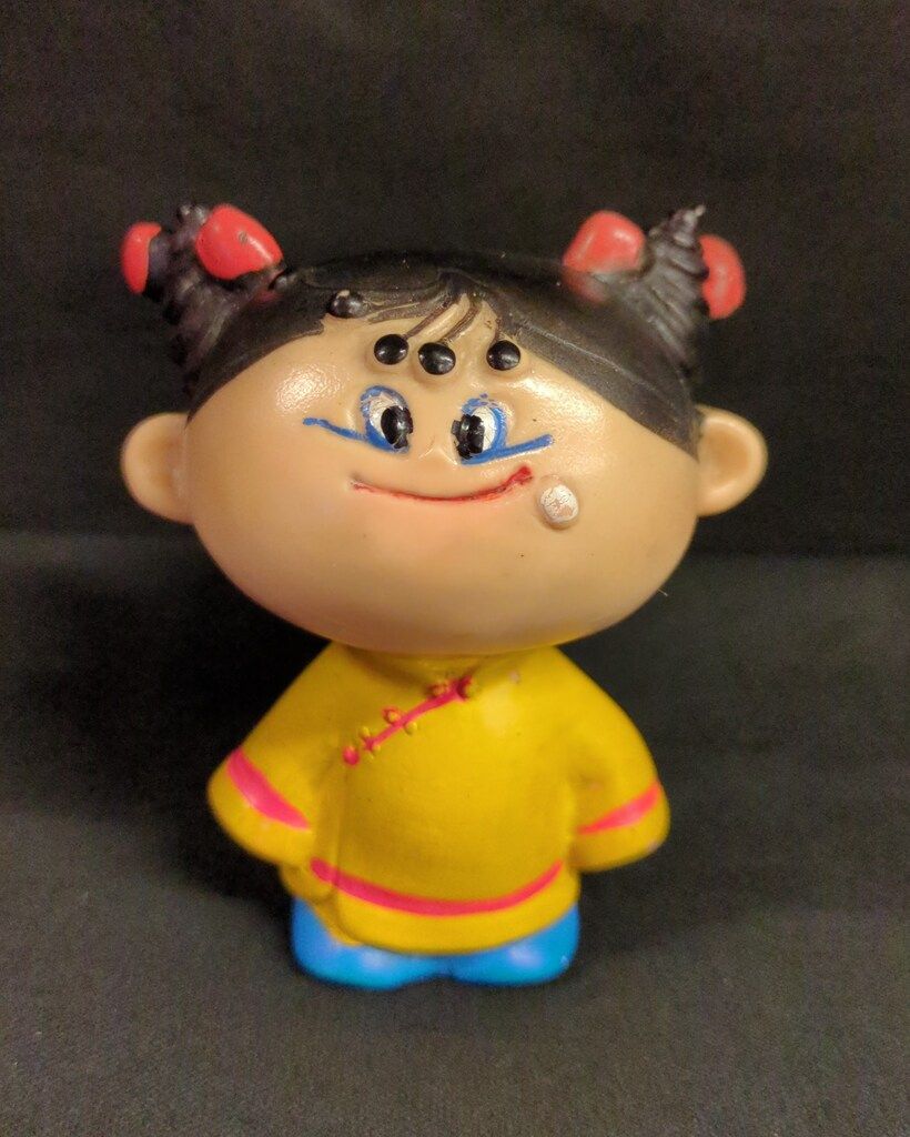 銀座アスター ソフビ人形 アスターちゃん 黄色衣装 80mm リボン靴が赤