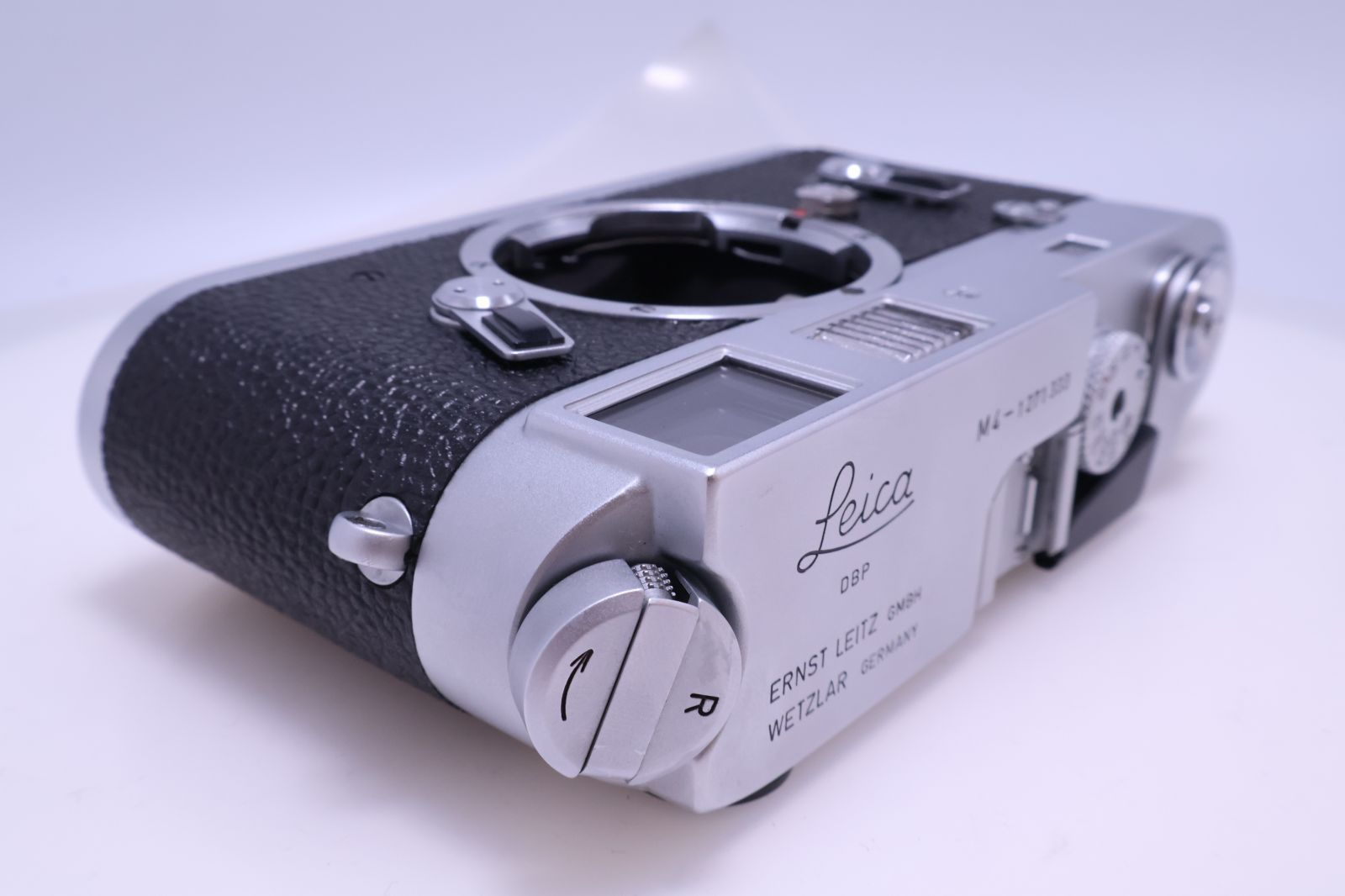美品】LEICA M4 ボディ クローム シリアル127万台 - メルカリ