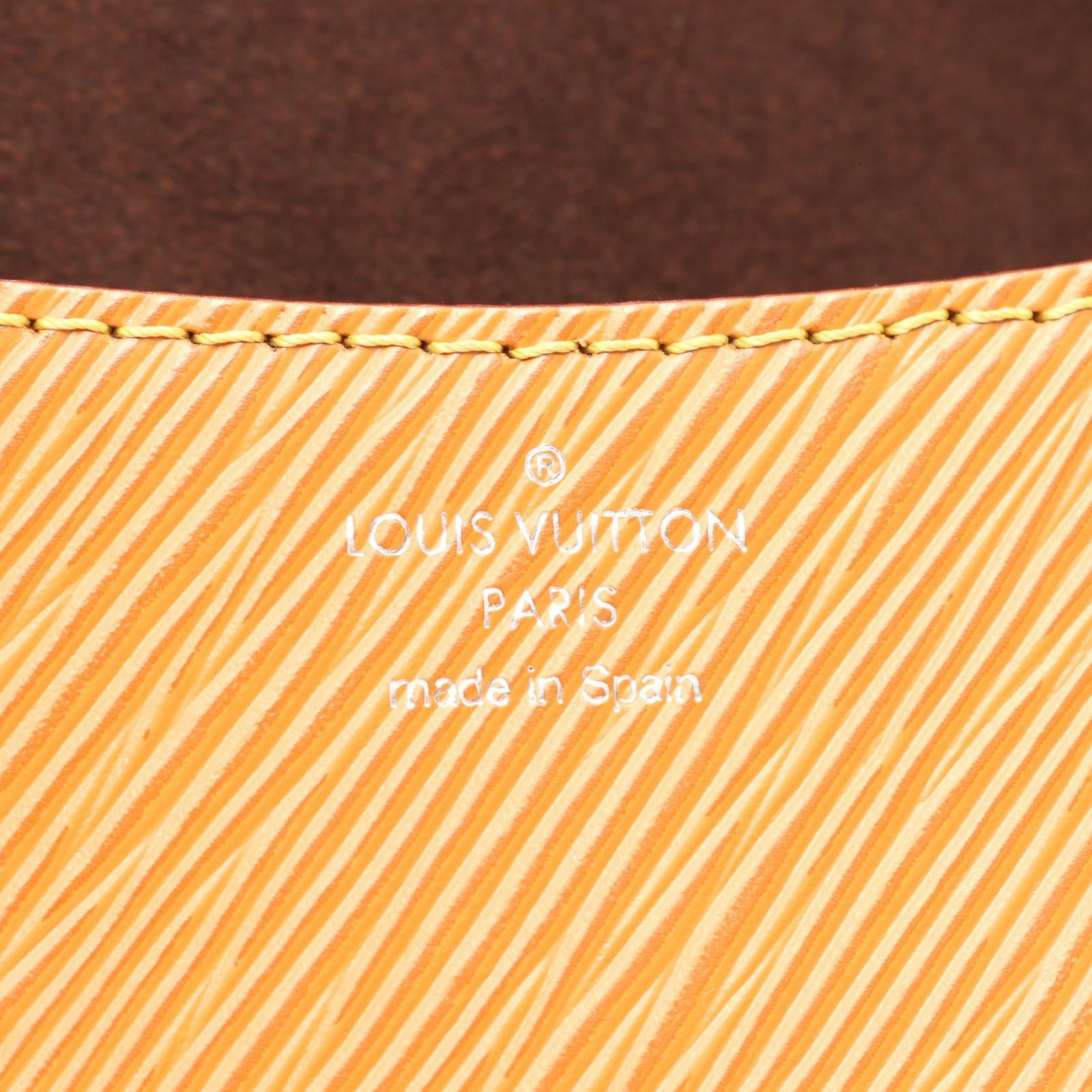 ルイ・ヴィトン LOUIS VUITTON ショルダーバッグ ビュシNM エピ 
