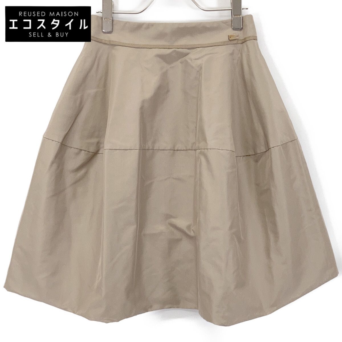 FOXEY BOUTIQUE　フォクシーブティック　33308 ベージュ シルク100 レディマカロン スカート　38