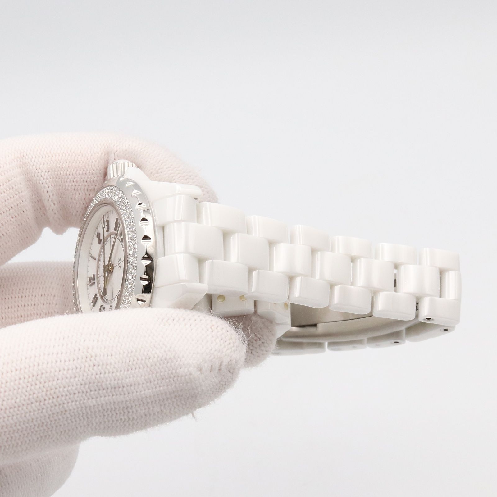 シャネル CHANEL 腕時計 J12 ダイヤベゼル H0967 ホワイト セラミック