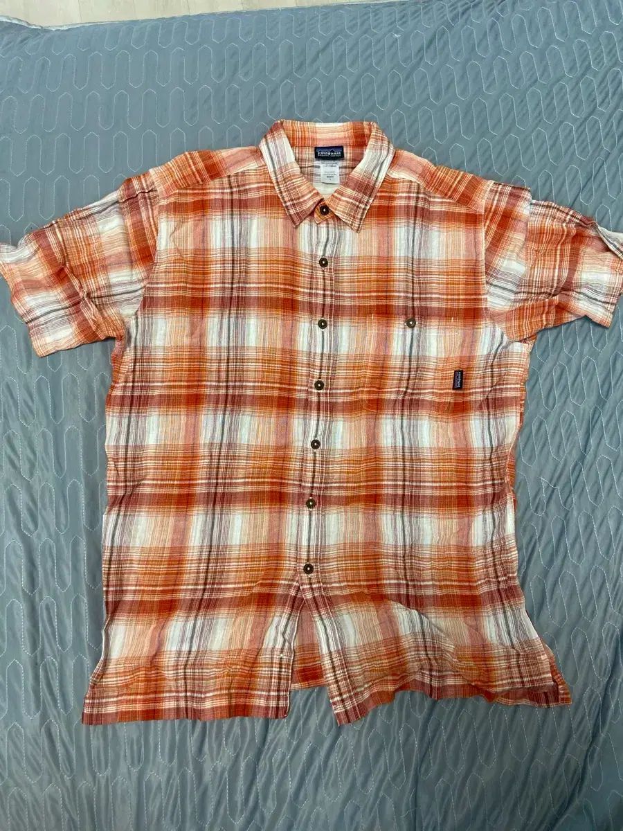 L patagonia オーガニックコットン プレイド ハーフ シャツ オレンジ