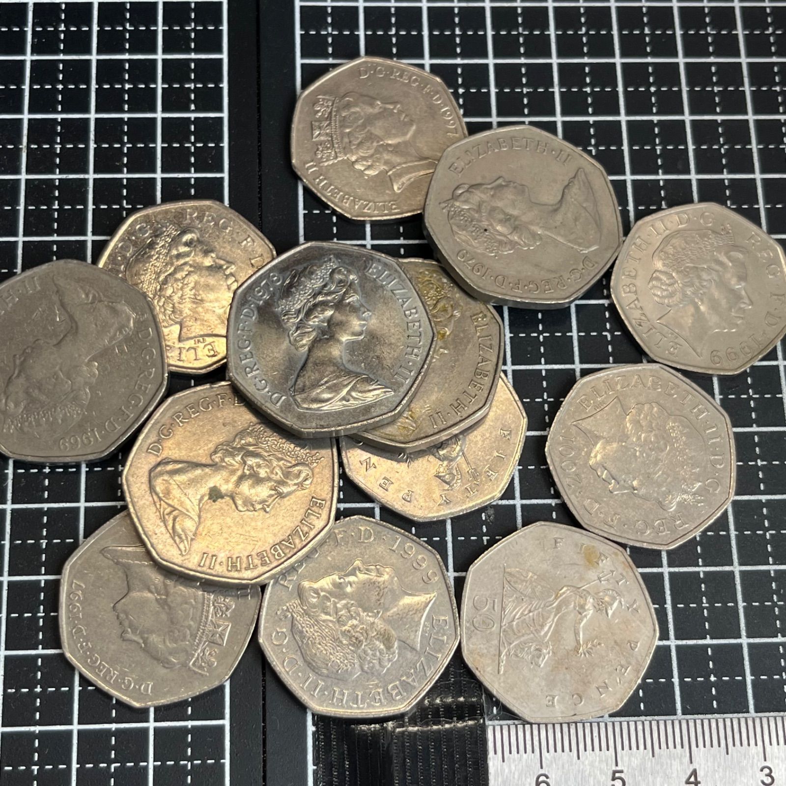 古銭】イギリス 50ペンス硬貨 約203gまとめ売り 七角形コイン 女王