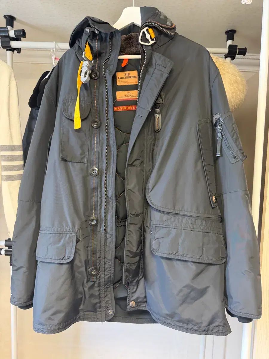 (L)パラジャンパーズ マスターピース シリーズ コディアック マウンテンパーカー