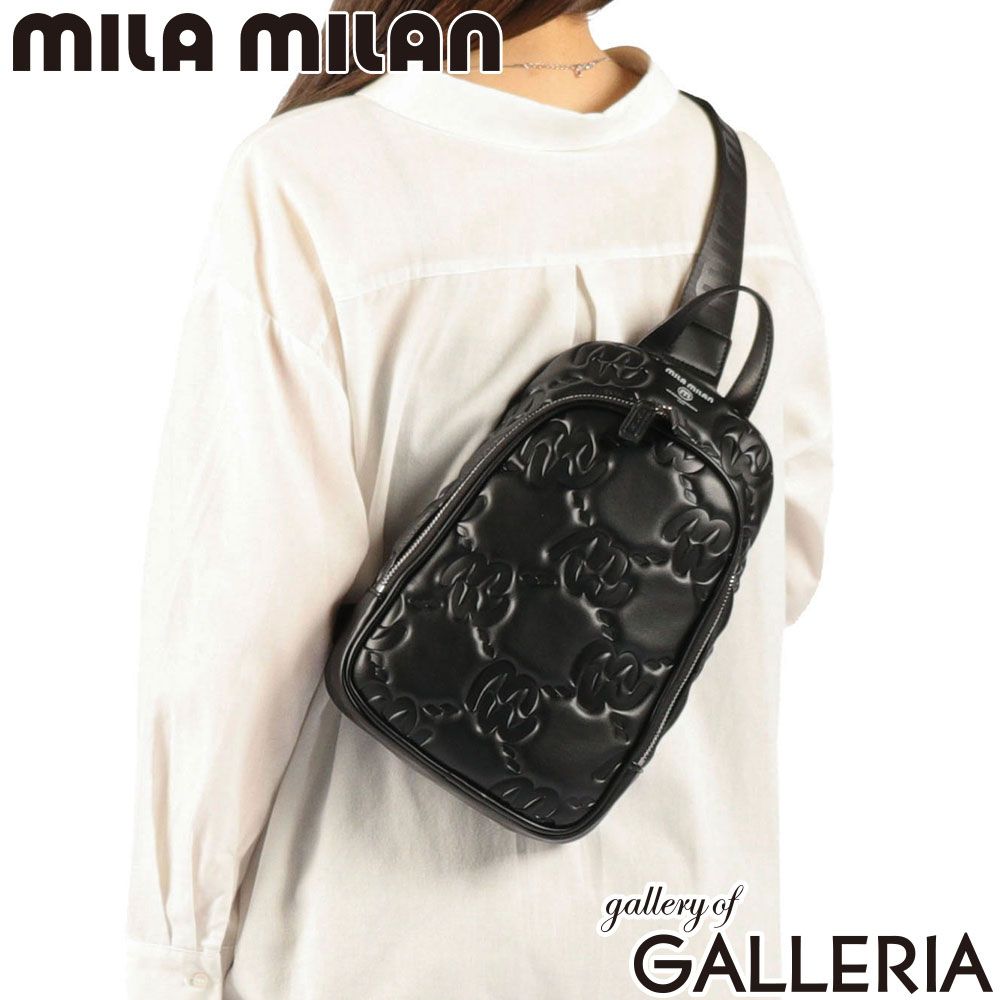 ミラ・ミラン ボディバッグ レディース メンズ 小さい mila milan きれいめ ブランド 小さめ ミニ ショルダー 斜めがけ 大人 ナイロン 軽い 軽量 かっこいい おしゃれ 縦型 旅行 シンプル カリーナ 1SLD 263901 クロ