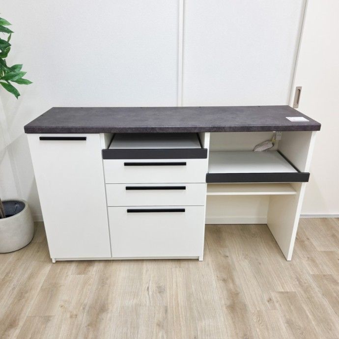 ★再入荷！1台限定★【展示品・美品】定価9.6万 パモウナ キッチンカウンター 幅160cm プレーンホワイト 国産 大容量 食器棚 サイドボード カップボード Pamouna モダン【開梱設置付き】【送料無料】