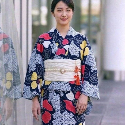 美品】高級浴衣 総絞り 有松鳴海絞り 絞り浴衣 本染め（紺地・大輪の黄
