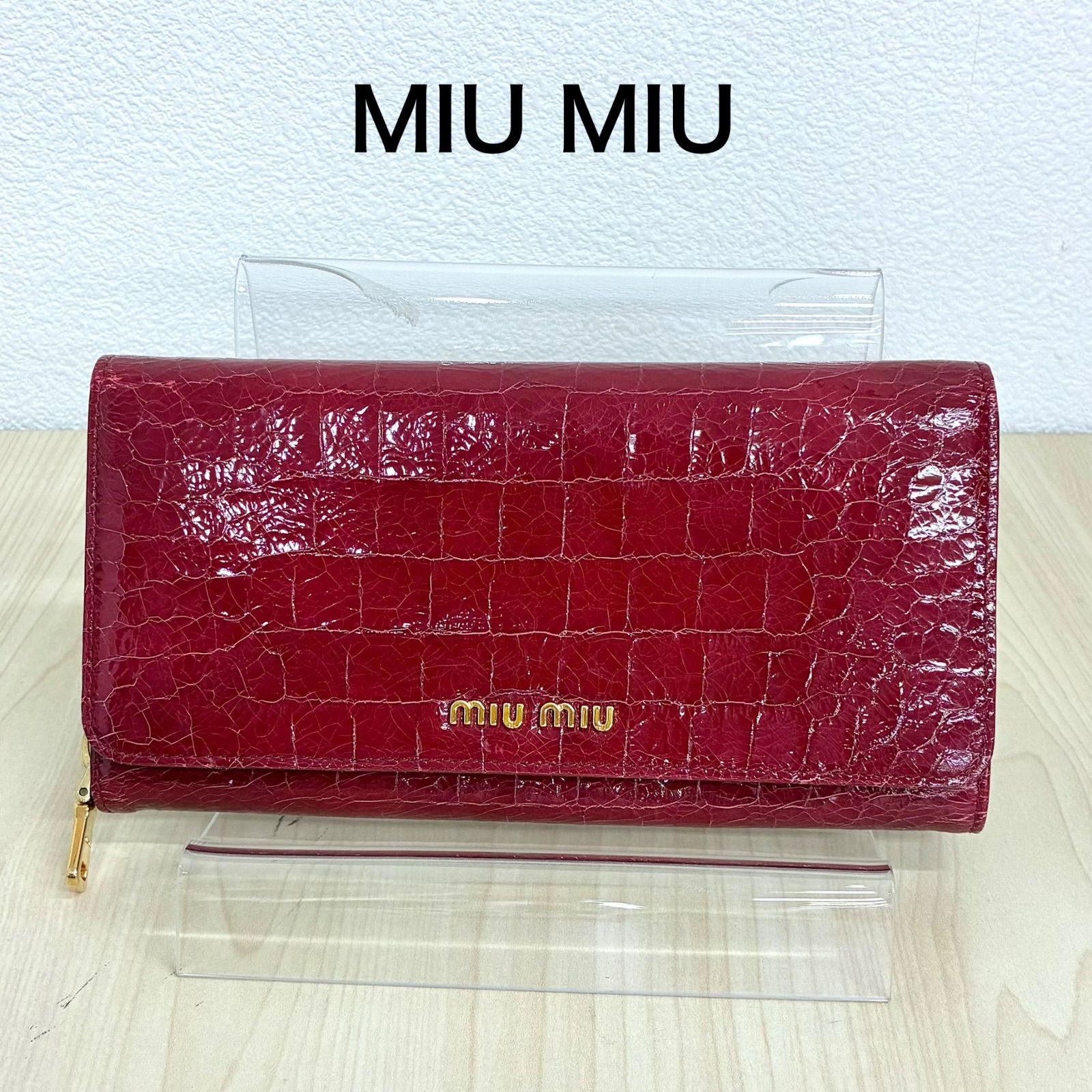 【ミュウミュウ MIUMIU】新品・未使用品！型押しRUBINOフラップ長財布 レッド ⭐︎