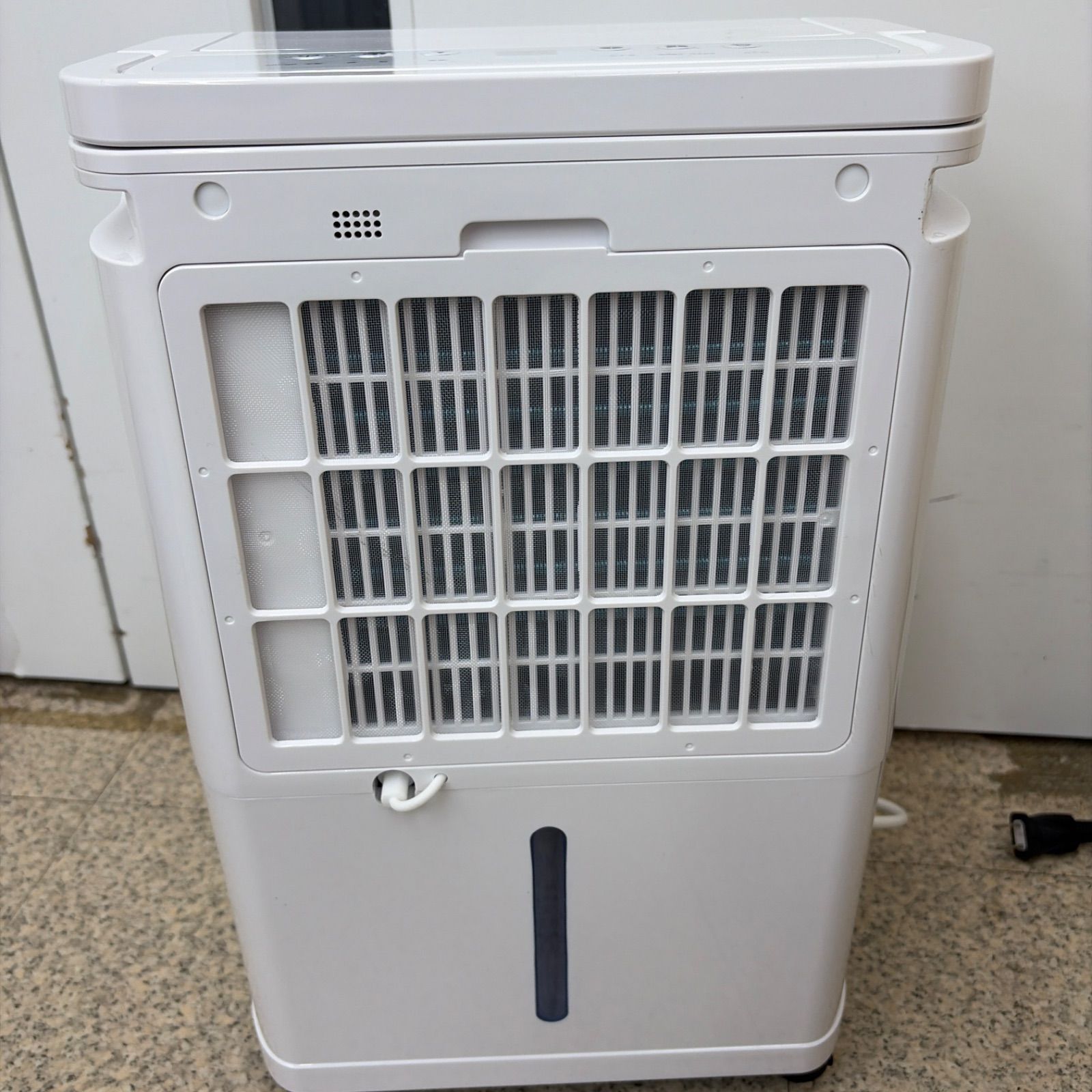 タンスのゲン除湿機 JO07(ER-1205-10)グレー ☆リユースのサカイ東金店☆ タンスのゲン 除湿機 JO07（ER-1205-10