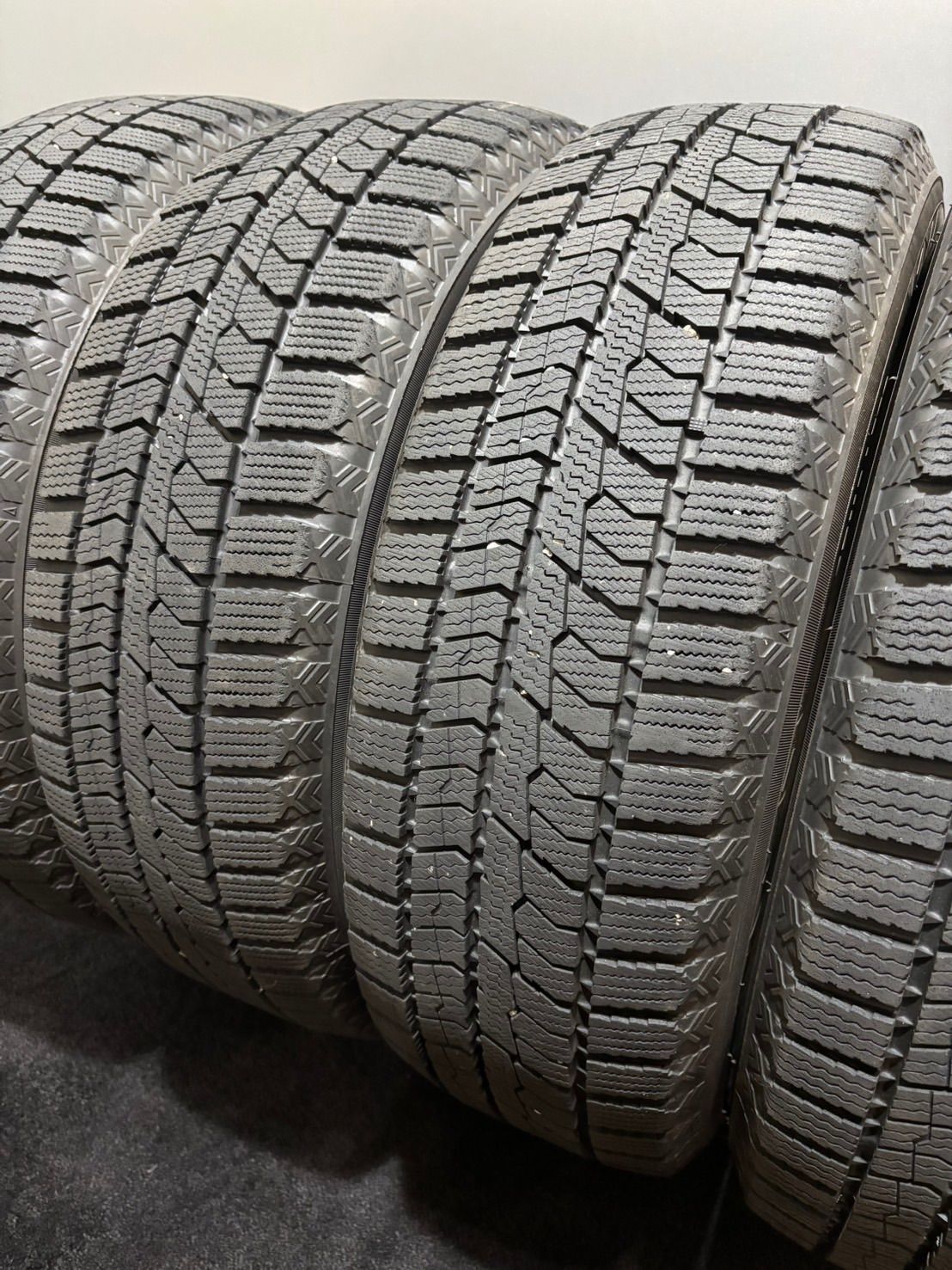 ★185/65R15 TOYO/OBSERVE GIZ2 21年製 スタッドレス 4本 アクア シエンタ フリード (2-M643)