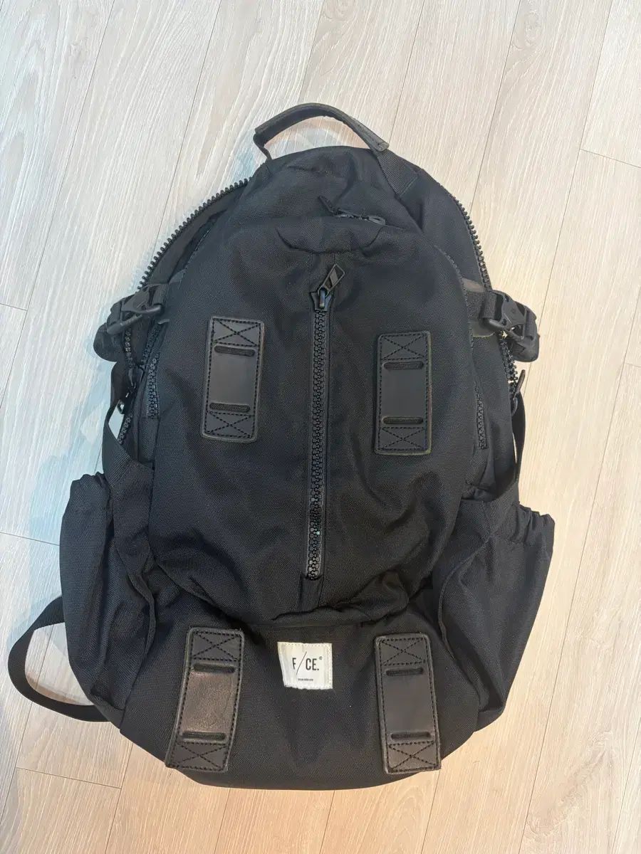 FCE 950 トラベル バックパック